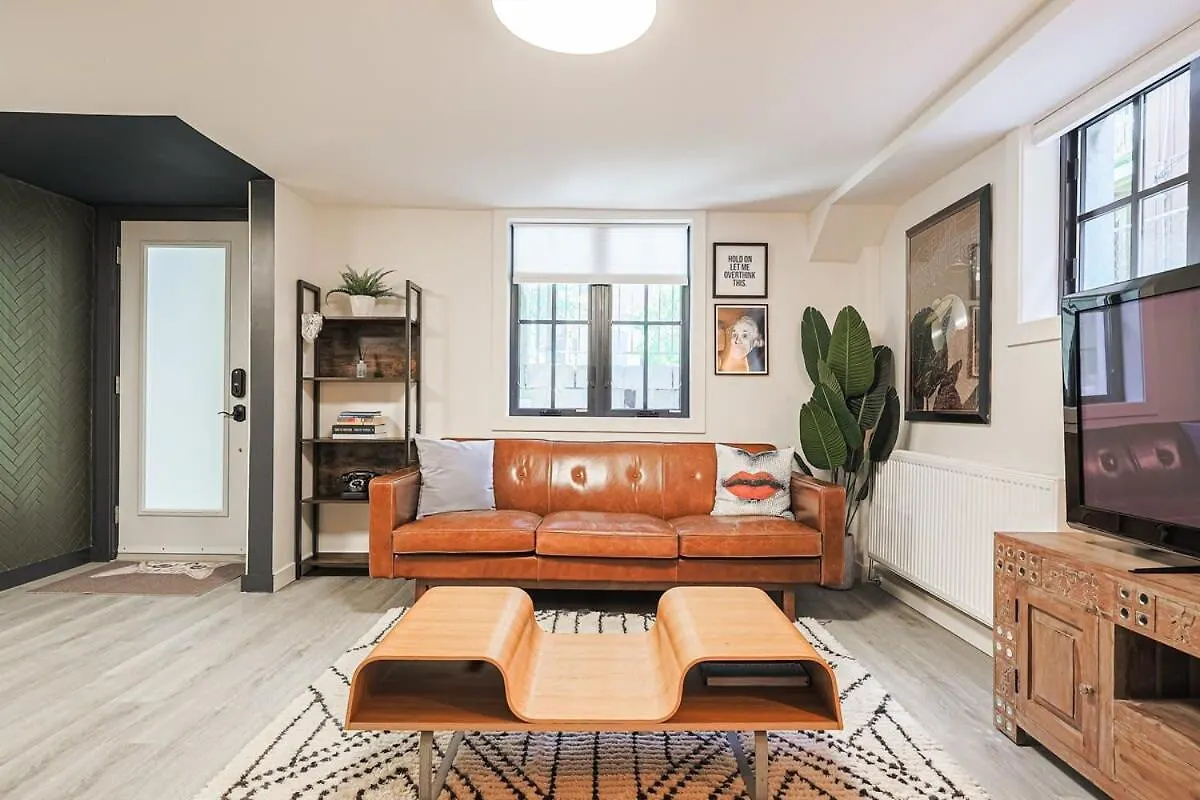 Apartment Spa Oasis In Toronto'S Heart + Parking! Canada