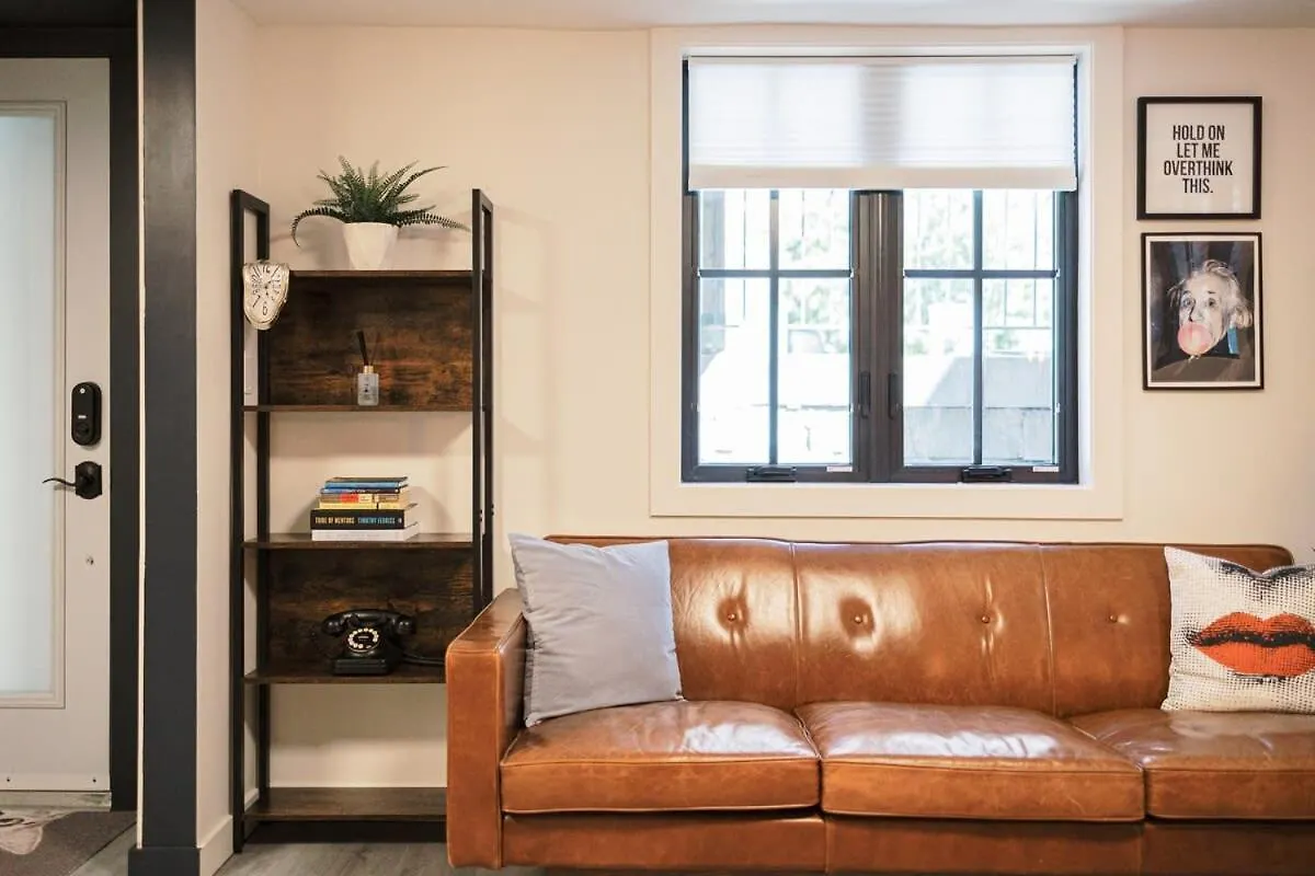 Apartment Spa Oasis In Toronto'S Heart + Parking!